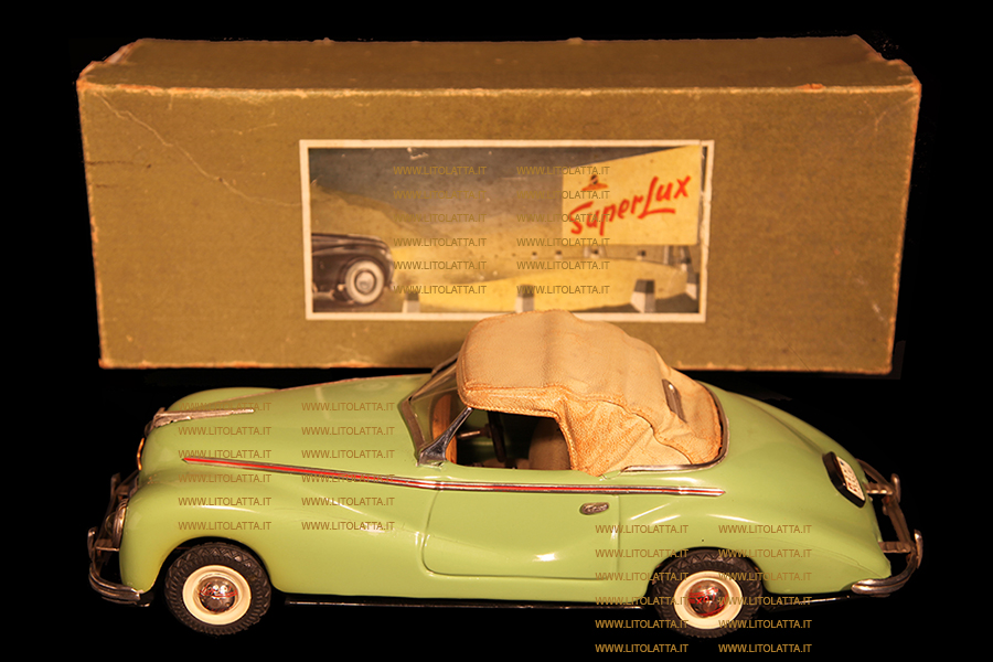 ITALIAN MOTOR MODEL TIN TOY CAR - foto di GIOVANFRANCO DI GIUNTA